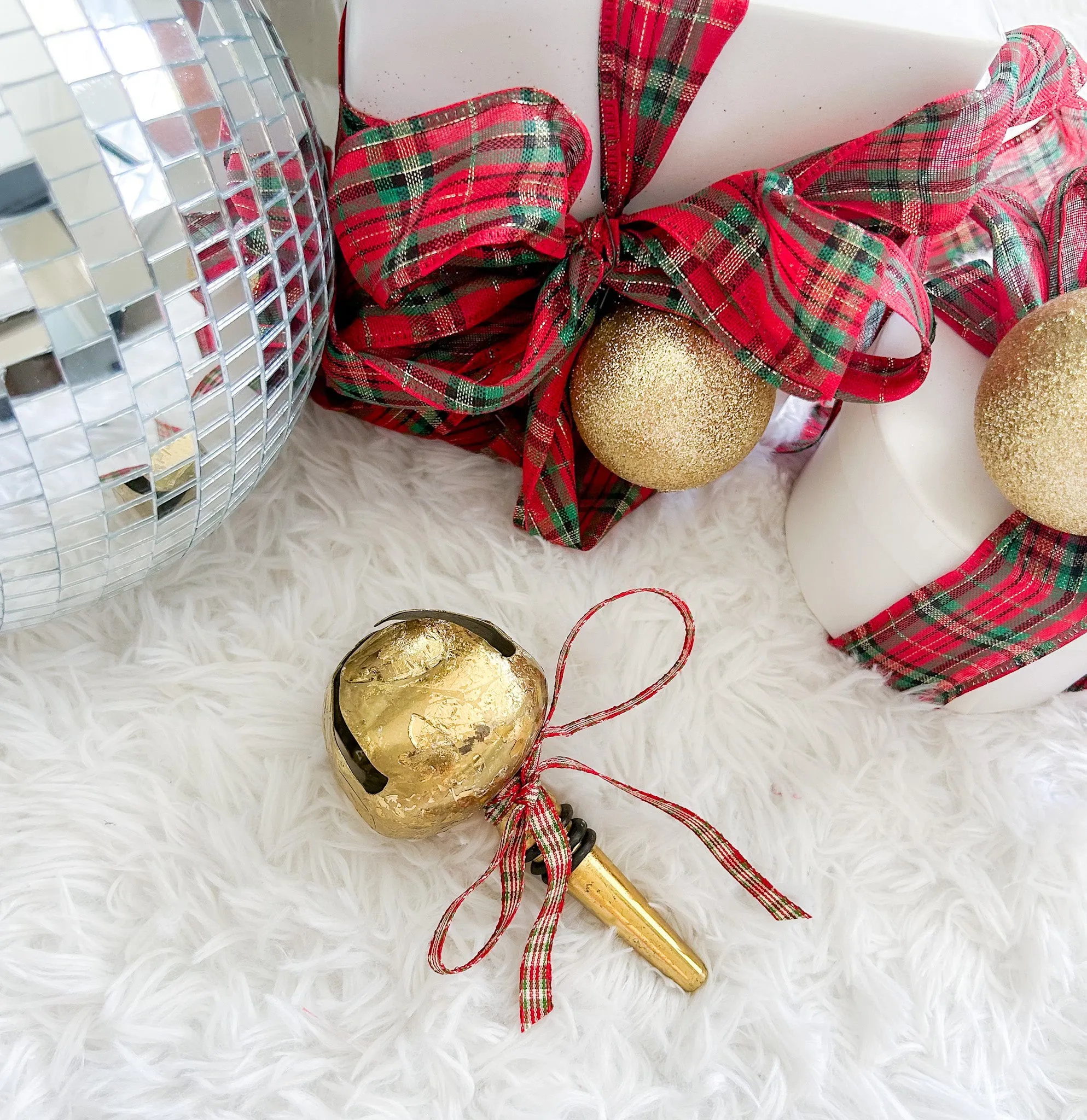 Big Jingle Bell Bottle Stopper