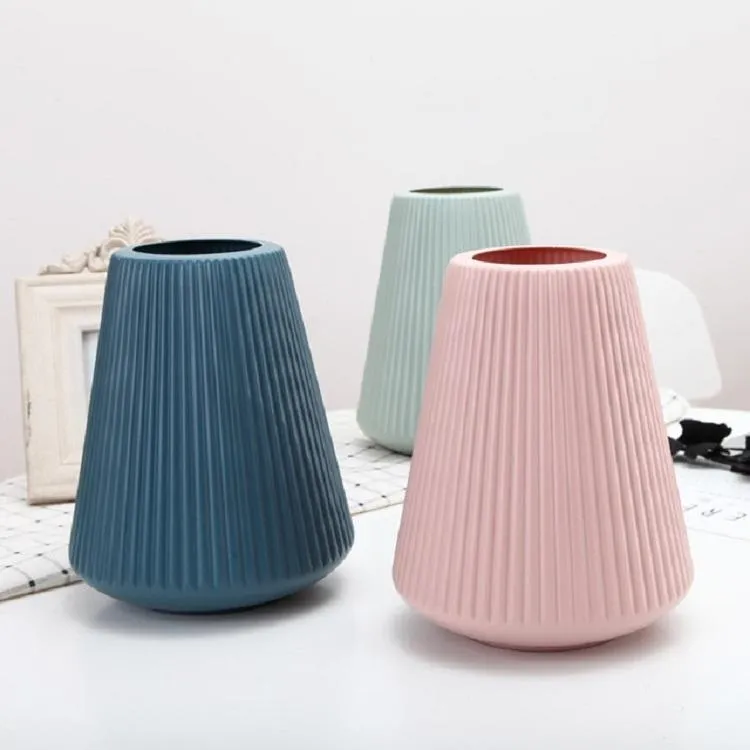 Decorative Wet and Dry Flower Vases for Creative Home Furnishings