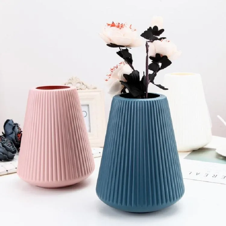 Decorative Wet and Dry Flower Vases for Creative Home Furnishings